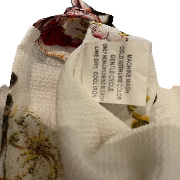 Euc Amaryllis tank, floral/white, size small. - Picture 7 of 8